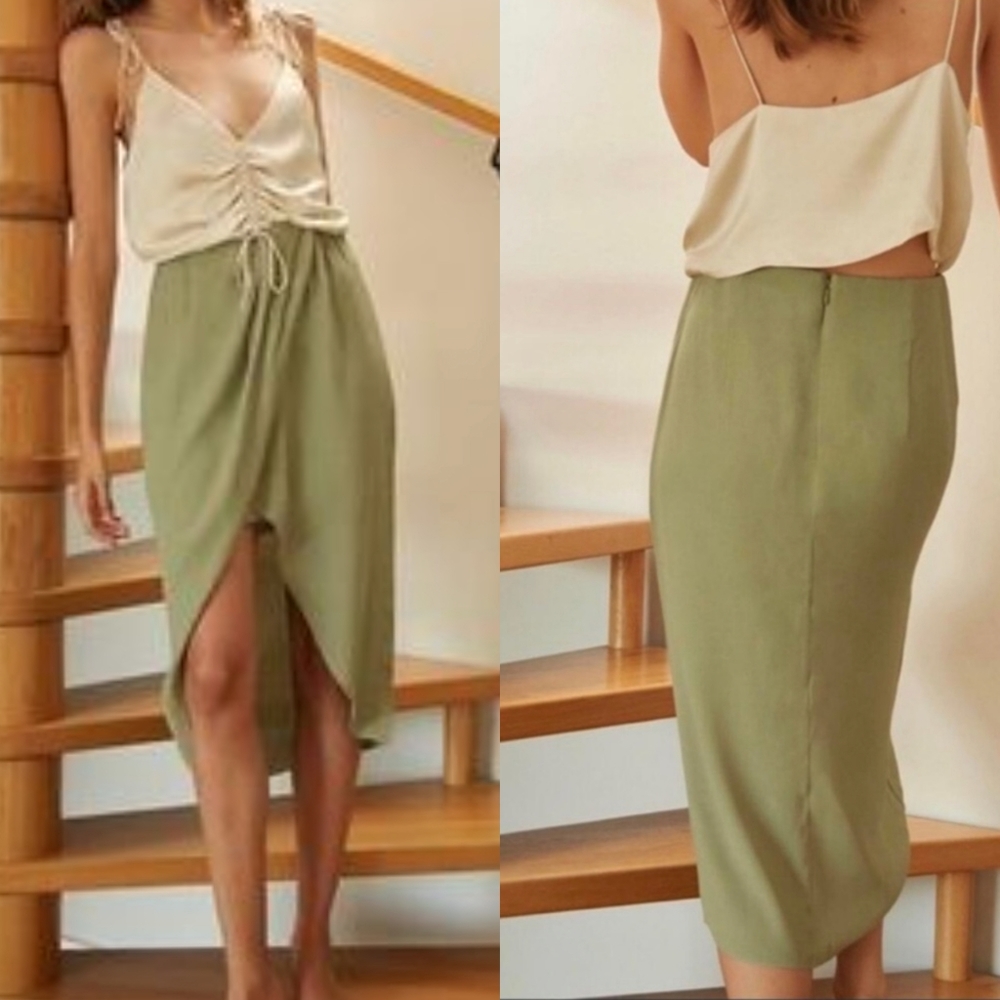 Aritzia Wilfred Tulip Hem Pursuit Green Slip Skirt Size S